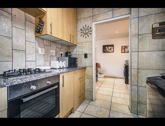 2 BEDROOM DUPLEX FOR SALE IN KEMPTON PARK EXT 4